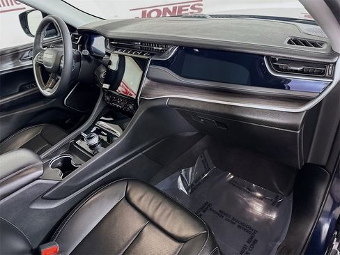 Used 2024 Jeep Grand Cherokee Limited 4xe w/ Luxury Tech Group II image 33