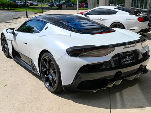 Used 2023 Maserati MC20 Coupe RWD image 7