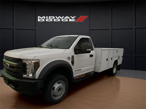 Used 2019 Ford F450 XL w/ Power Equipment Group image 2