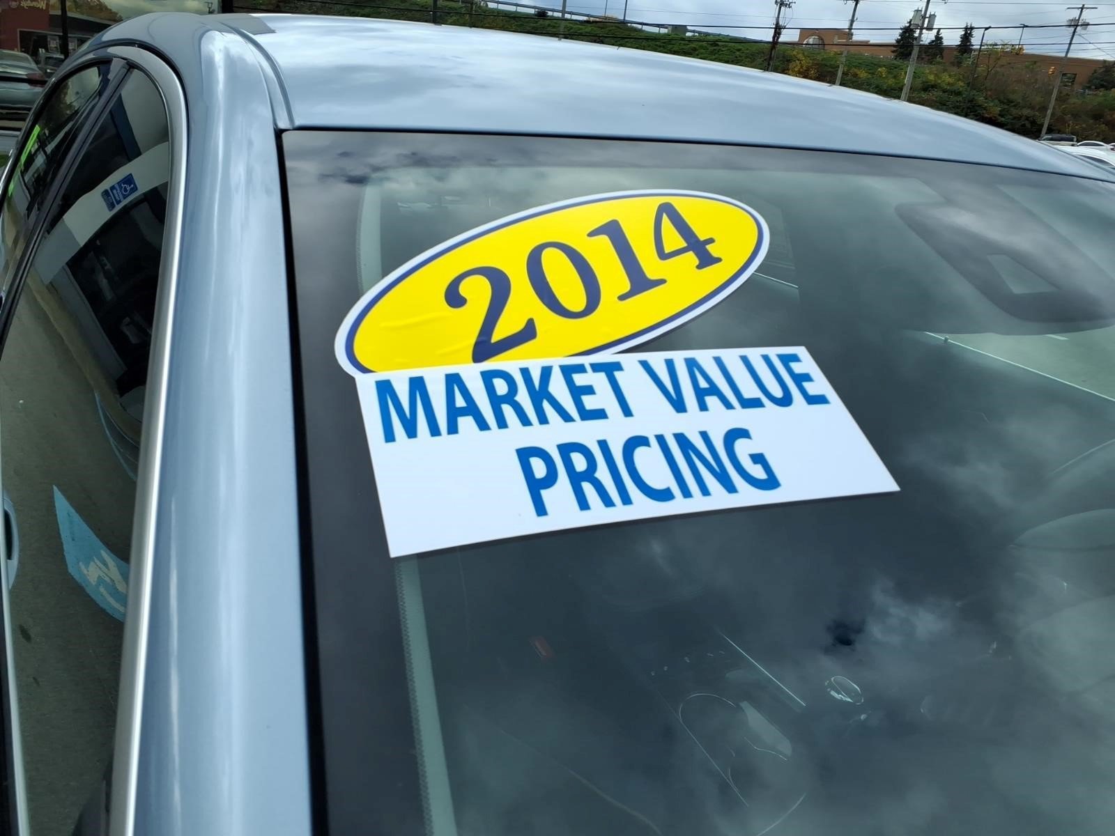Used 2014 Chevrolet Impala LT w/ Premium Seating Package FWD image 9