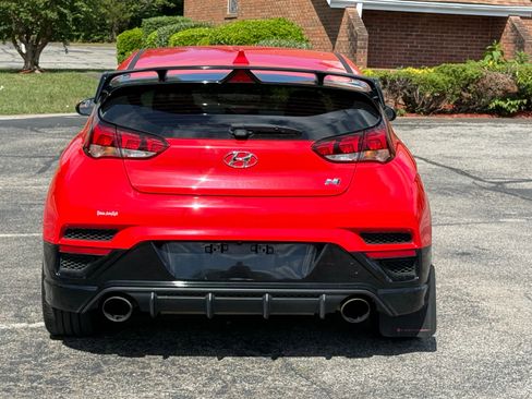 Used 2020 Hyundai Veloster N w/ Performance Package FWD image 4