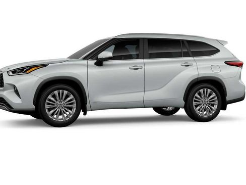 New 2026 Toyota Highlander Platinum image 3