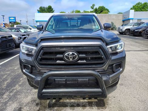 Used 2022 Toyota Tacoma SR AWD/4WD image 2