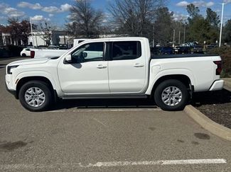 Used 2022 Nissan Frontier SV video 1