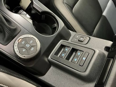 New 2026 Ford Bronco Outer Banks w/ Sasquatch Package AWD/4WD image 22