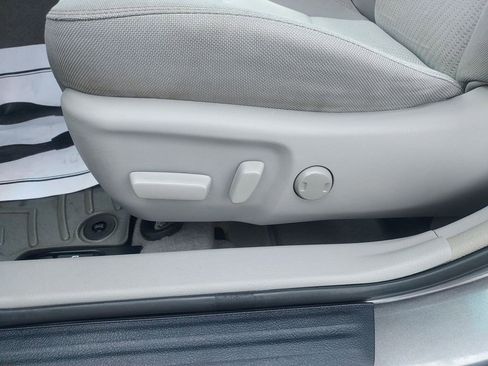 Used 2017 Toyota Camry LE FWD image 28