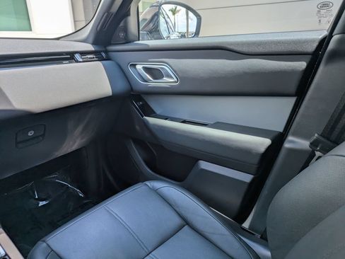 Certified 2025 Land Rover Range Rover Velar S AWD/4WD image 17