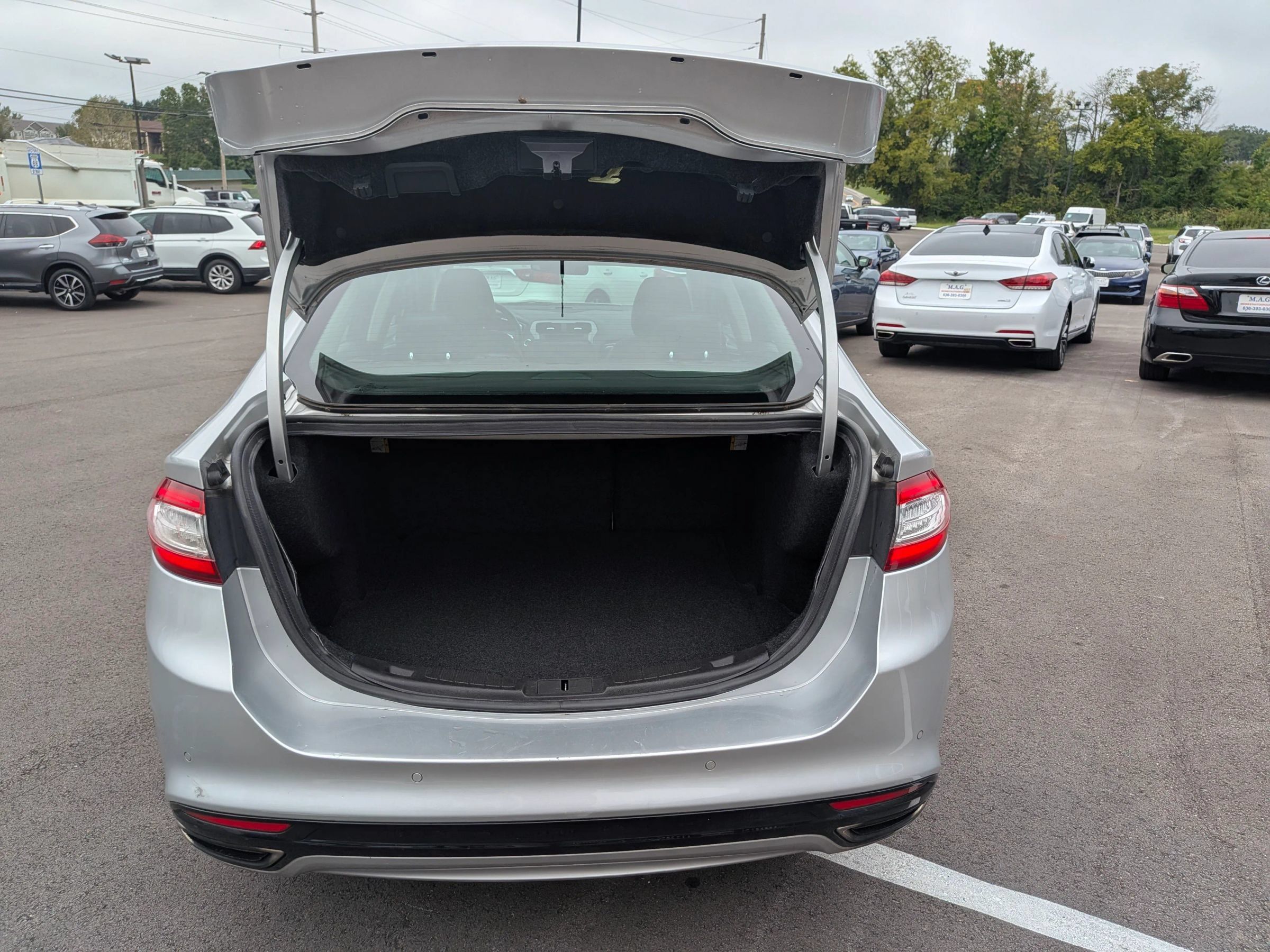 Used 2015 Ford Fusion Titanium FWD image 39