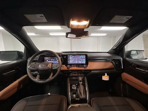 New 2025 GMC Canyon AT4 w/ Nightfall Edition AWD/4WD image 20