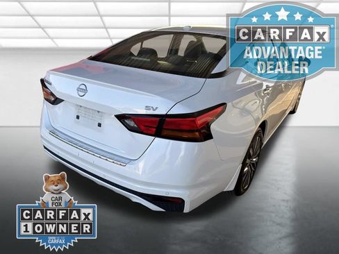 Used 2023 Nissan Altima 2.5 SV w/ SV Premium Package FWD image 2