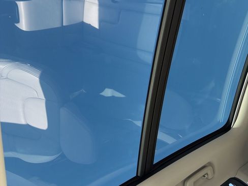 Used 2023 Volvo XC90 B6 Ultimate w/ Protection Package Premier image 20