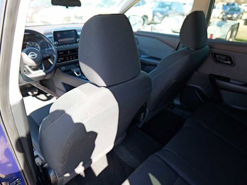 Used 2023 Nissan Rogue S image 22