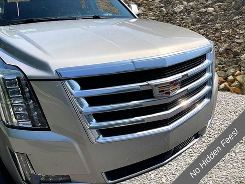 Used 2015 Cadillac Escalade Premium AWD/4WD image 24