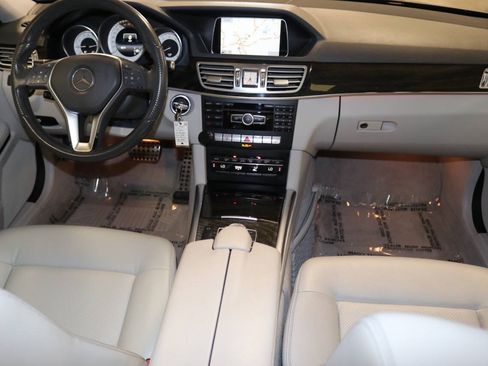 Used 2015 Mercedes-Benz E 350 Sedan image 16