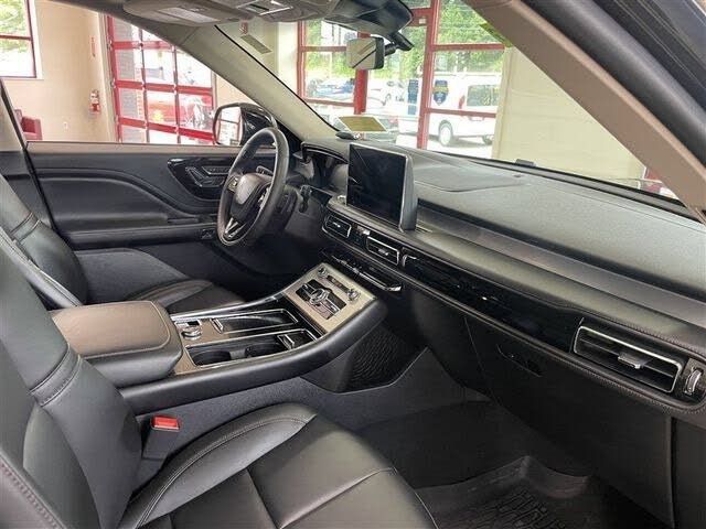 Used 2023 Lincoln Aviator AWD image 22