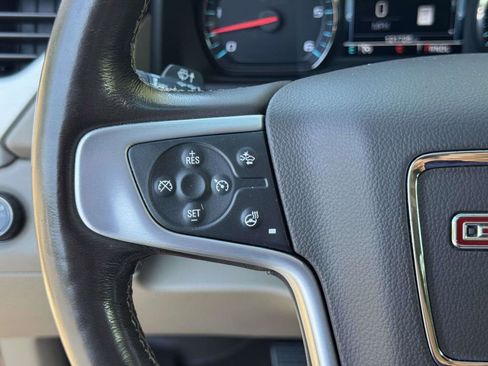 Used 2018 GMC Yukon SLT w/ Premium Edition AWD/4WD image 11