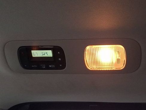 Used 2025 Honda Odyssey Elite image 18