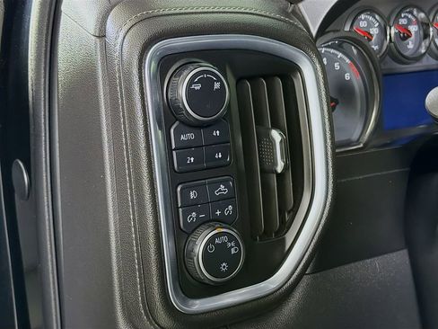 Used 2019 Chevrolet Silverado 1500 LT Trail Boss image 12