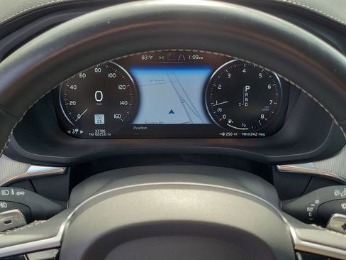 Used 2020 Volvo XC60 T5 R-Design w/ Protection Package Premier image 24