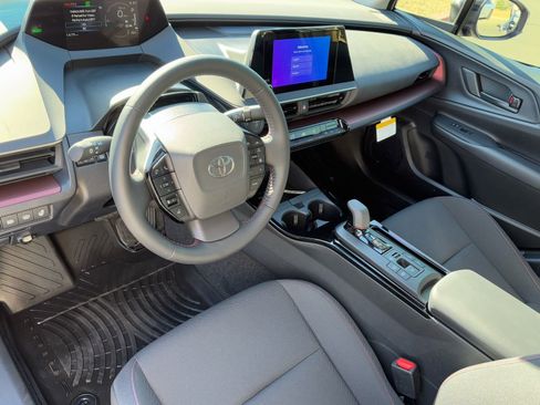 Used 2026 Toyota Prius Plug-In Hybrid image 15