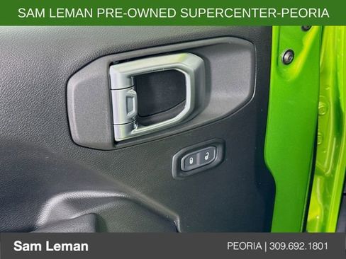 Used 2025 Jeep Wrangler Sport image 17