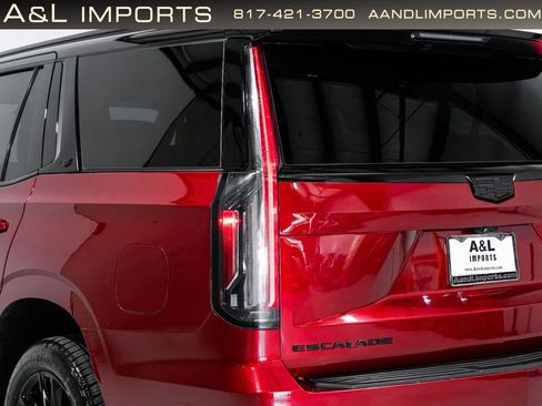 Used 2023 Cadillac Escalade Sport AWD/4WD image 35