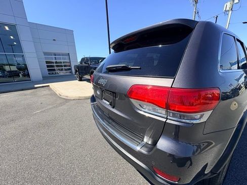 Used 2016 Jeep Grand Cherokee Limited RWD image 5
