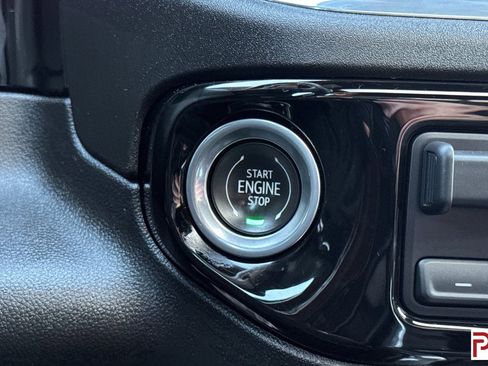 Used 2024 Chevrolet Silverado 1500 High Country image 26