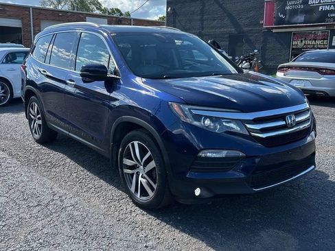 Used 2017 Honda Pilot Touring image 10