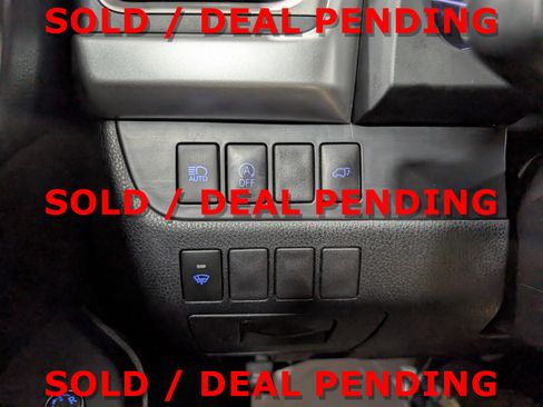 Used 2018 Toyota Highlander SE image 23