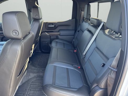Used 2022 GMC Sierra 1500 Denali w/ Denali Premium Package AWD/4WD image 13