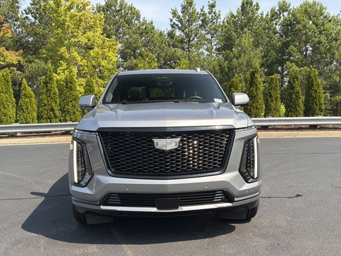 Used 2025 Cadillac Escalade ESV Sport Platinum w/ LPO, ONYX Package AWD/4WD image 14