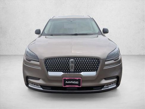 Used 2021 Lincoln Aviator Reserve w/ Equipment Group 201A RWD image 2