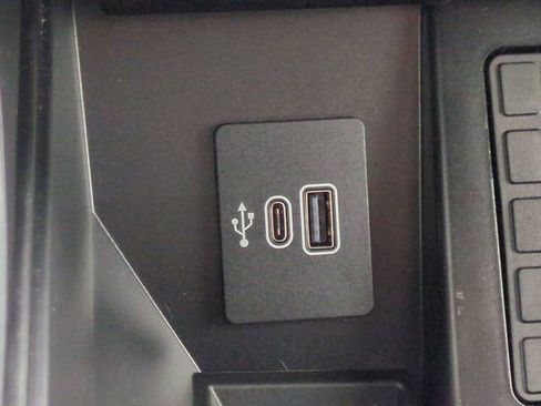 Used 2025 Ford F150 Raptor AWD/4WD image 27