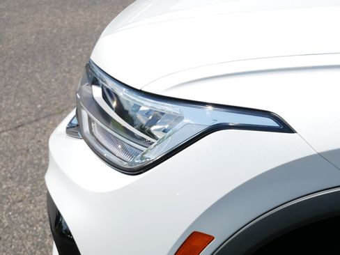 Certified 2024 Volkswagen Tiguan SE R-Line w/ MDO Package, Two-Row AWD/4WD image 16