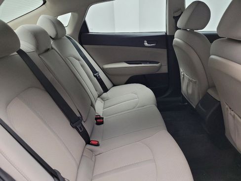 Used 2018 Kia Optima LX w/ 17" Alloy Wheels Package image 19