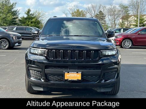 Used 2023 Jeep Grand Cherokee L Laredo AWD/4WD image 2