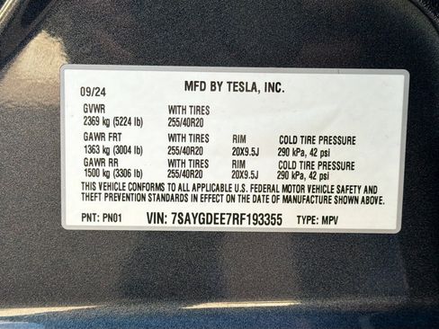 Used 2024 Tesla Model Y Long Range AWD/4WD image 12