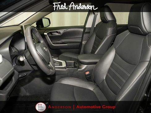 Used 2024 Toyota RAV4 XLE Premium FWD image 12