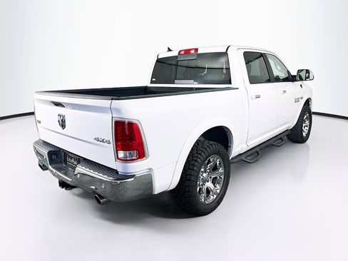 Used 2017 RAM 1500 Laramie w/ Convenience Group AWD/4WD image 9