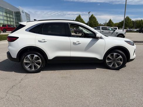 Used 2024 Ford Escape Platinum AWD/4WD image 10