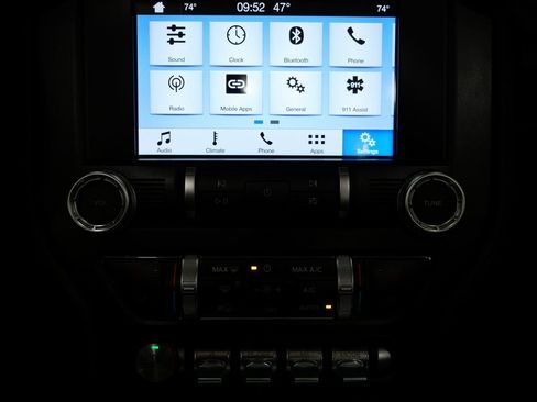 Used 2019 Ford Mustang Premium image 20