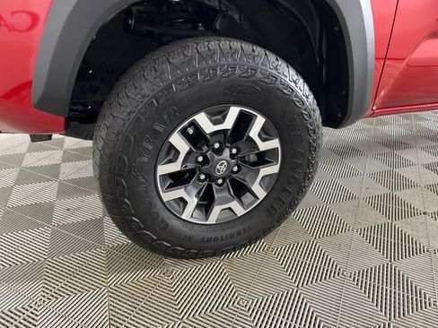 Used 2023 Toyota Tacoma TRD Off-Road AWD/4WD image 25