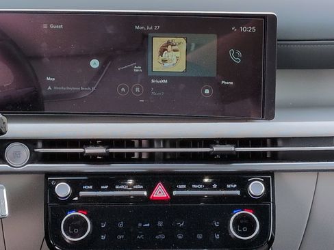 Used 2025 Hyundai Tucson Limited FWD image 18