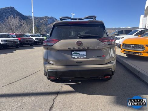 Used 2025 Nissan Rogue SV w/ Rock Creek Premium Package image 9