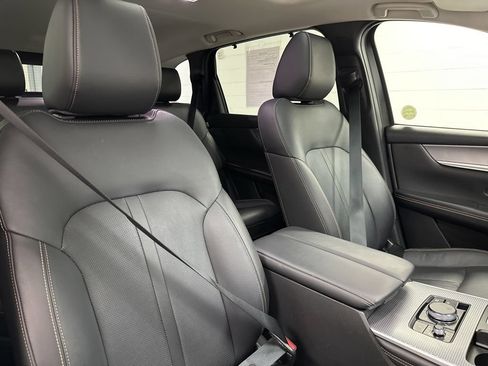 Certified 2024 MAZDA CX-90 3.3 Turbo w/ Preferred Plus AWD/4WD image 35