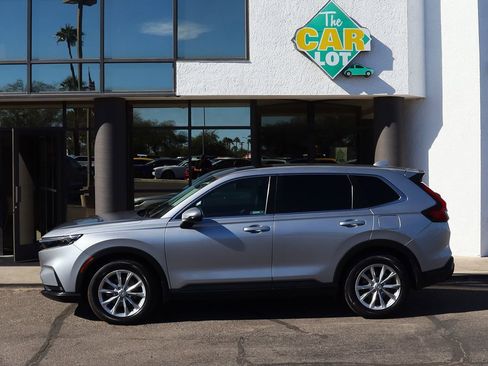 Used 2023 Honda CR-V EX image 8