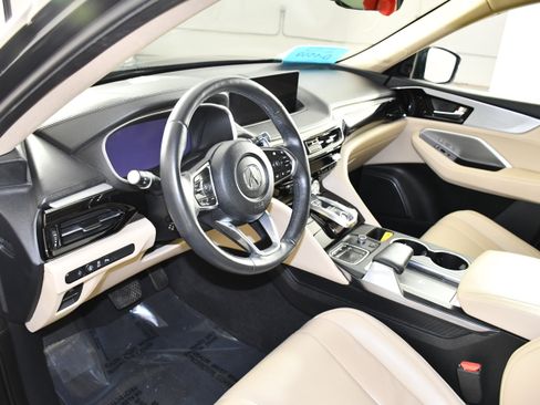 Certified 2024 Acura MDX SH-AWD w/ Technology Package image 2