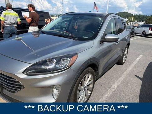 Used 2021 Ford Escape Titanium w/ Titanium Elite Package AWD/4WD image 4