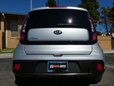 Used 2018 Kia Soul image 11
